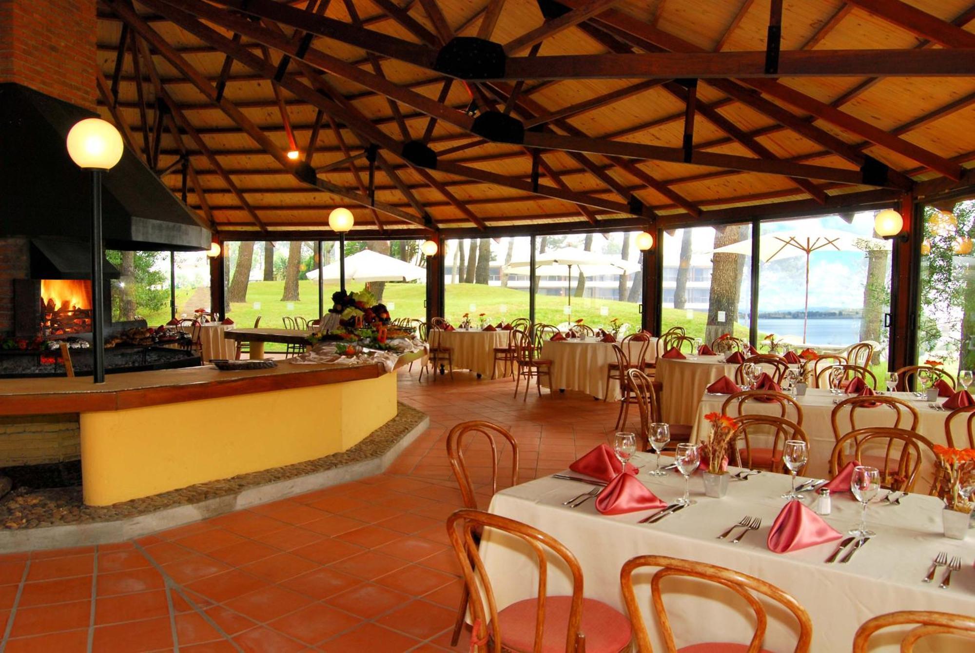 Hotel Del Lago Golf & Art Resort Punta Ballena Exterior photo