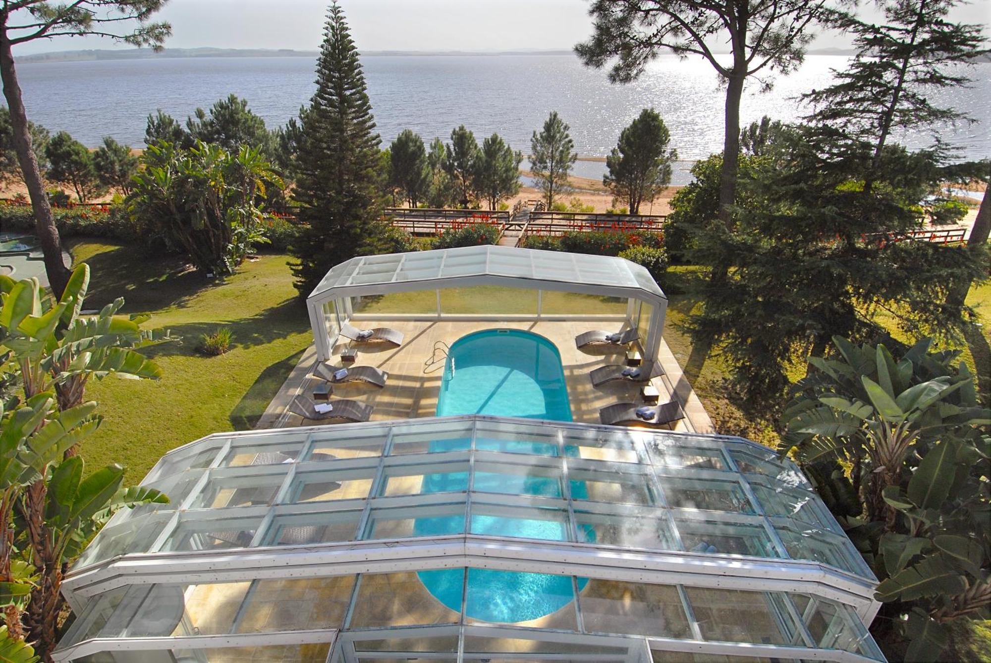 Hotel Del Lago Golf & Art Resort Punta Ballena Exterior photo