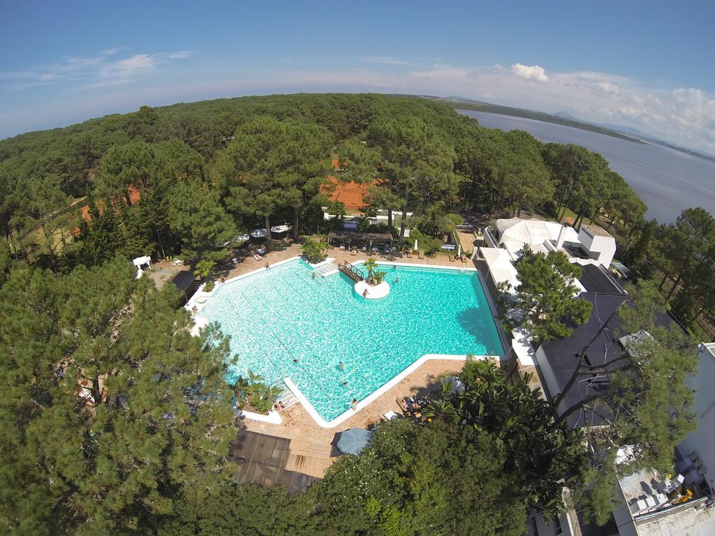 Hotel Del Lago Golf & Art Resort Punta Ballena Exterior photo