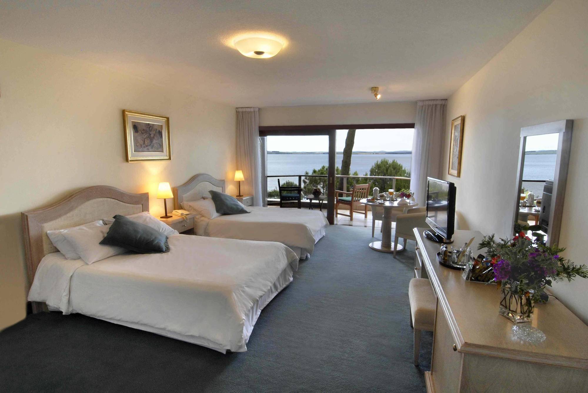 Hotel Del Lago Golf & Art Resort Punta Ballena Room photo