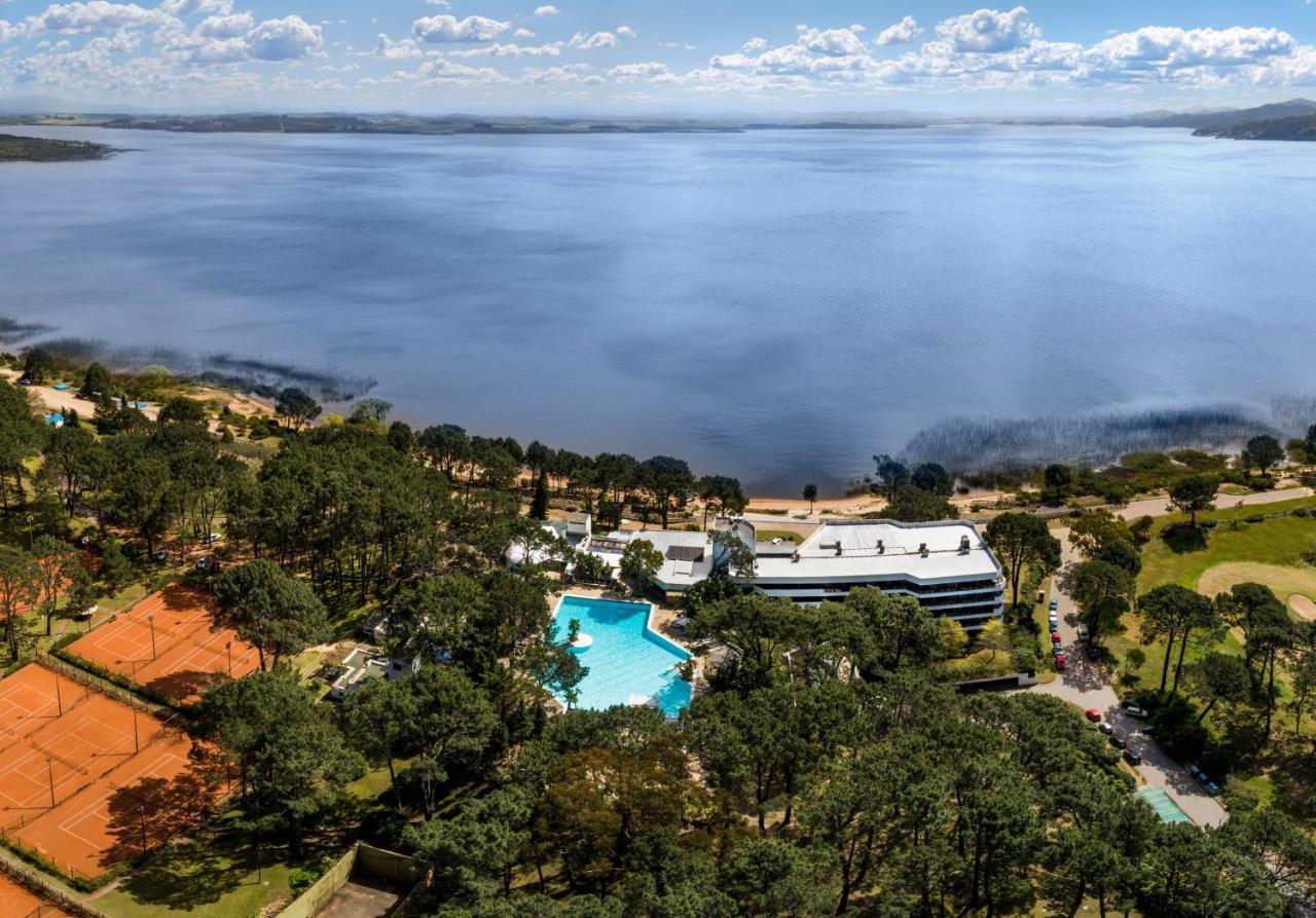 Hotel Del Lago Golf & Art Resort Punta Ballena Exterior photo